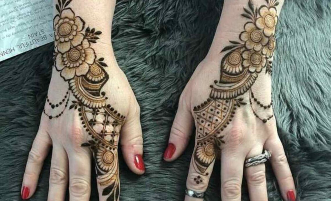 Easy Arabic Mehndi Design Back Hand