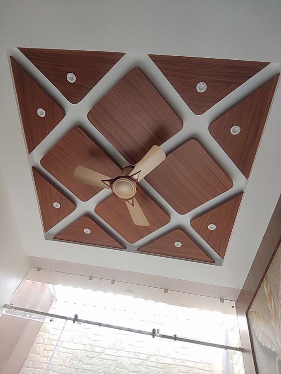 Simple Main Hall Fall Ceiling Design