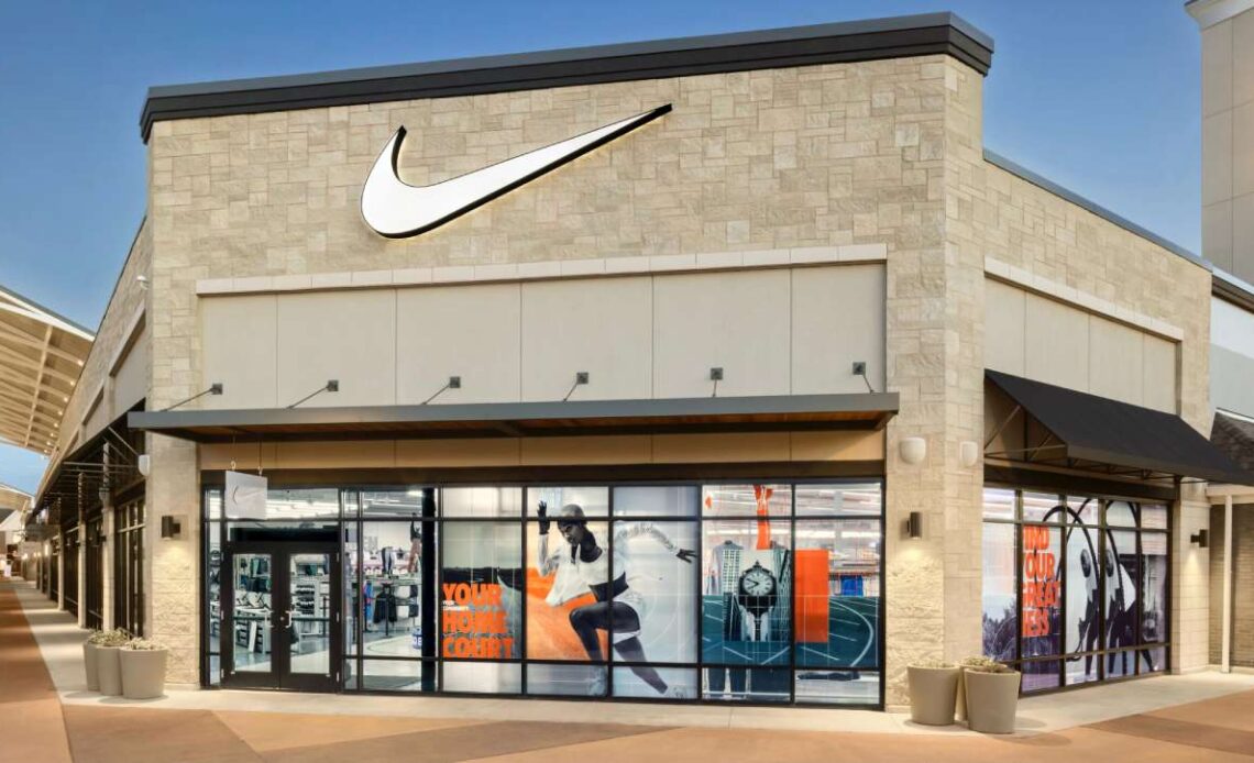 nike store fresno